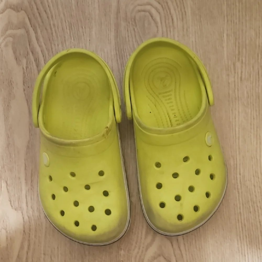 Crocs Kids Yellow‎ Clogs Size 2